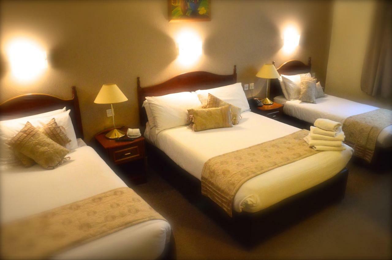 Hotel เคอร์ราโคล ภายนอก รูปภาพ